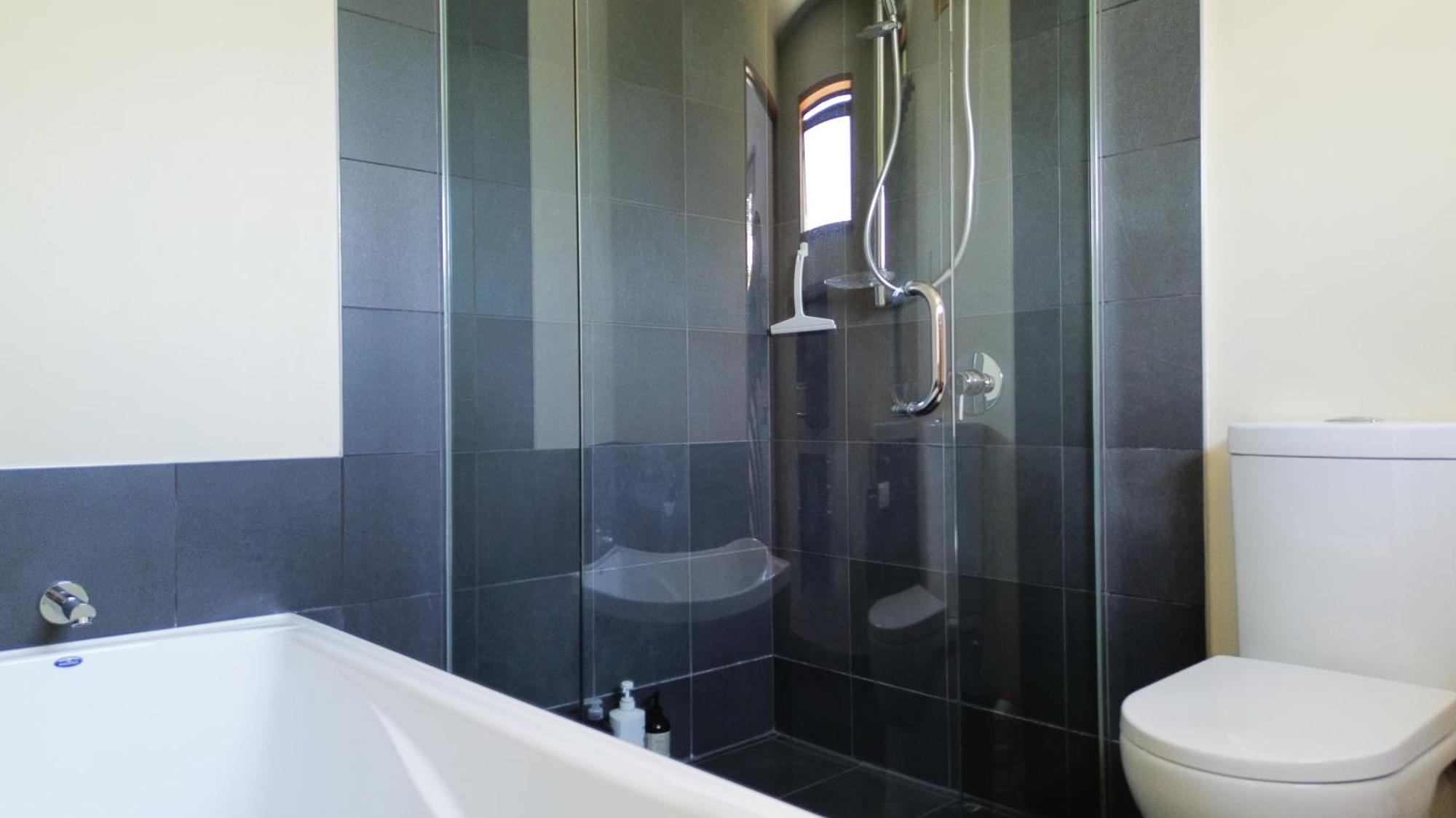 Large, Comfy, Stylish Apartment Havelock North Buitenkant foto